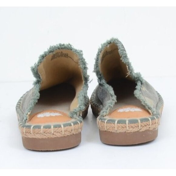 YellowBox Camo Canvas Slip-on Slide Flat Espadrilles Womens Size 8 - Picture 4 of 6